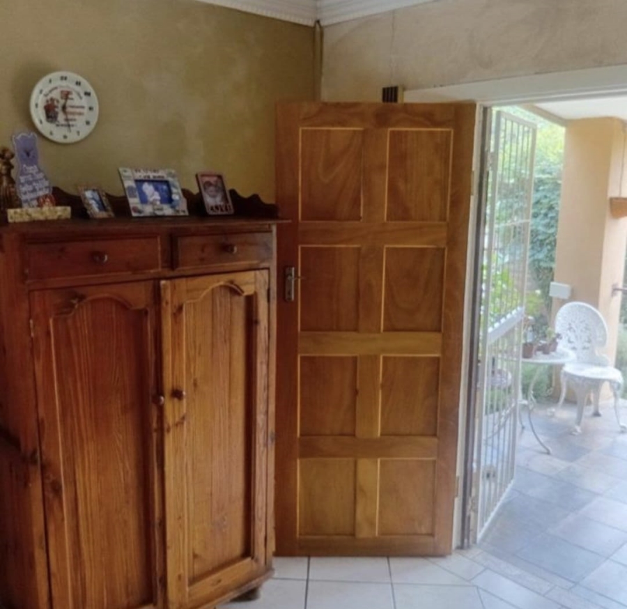 2 Bedroom Property for Sale in Oudorp North West